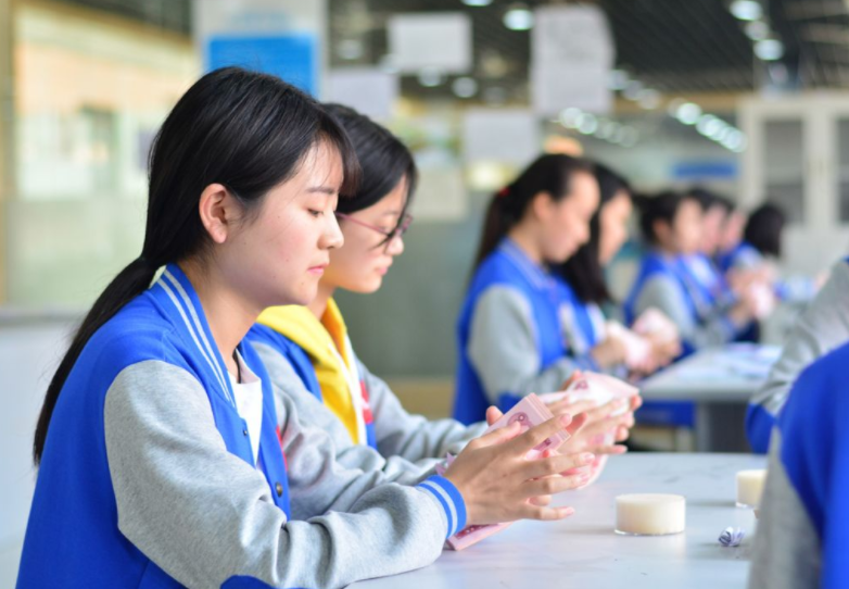 职高学校（上职高就是没前途）