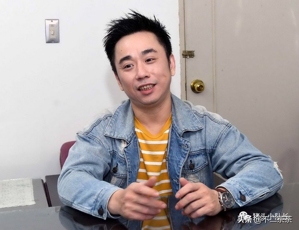 父亲啃他，他啃儿子，这个家族从未逃离童星魔咒