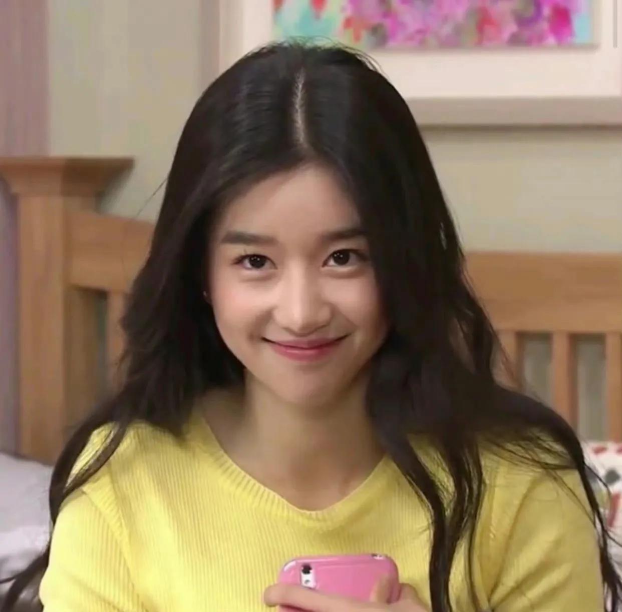 徐睿知 ​​​少女时期美照