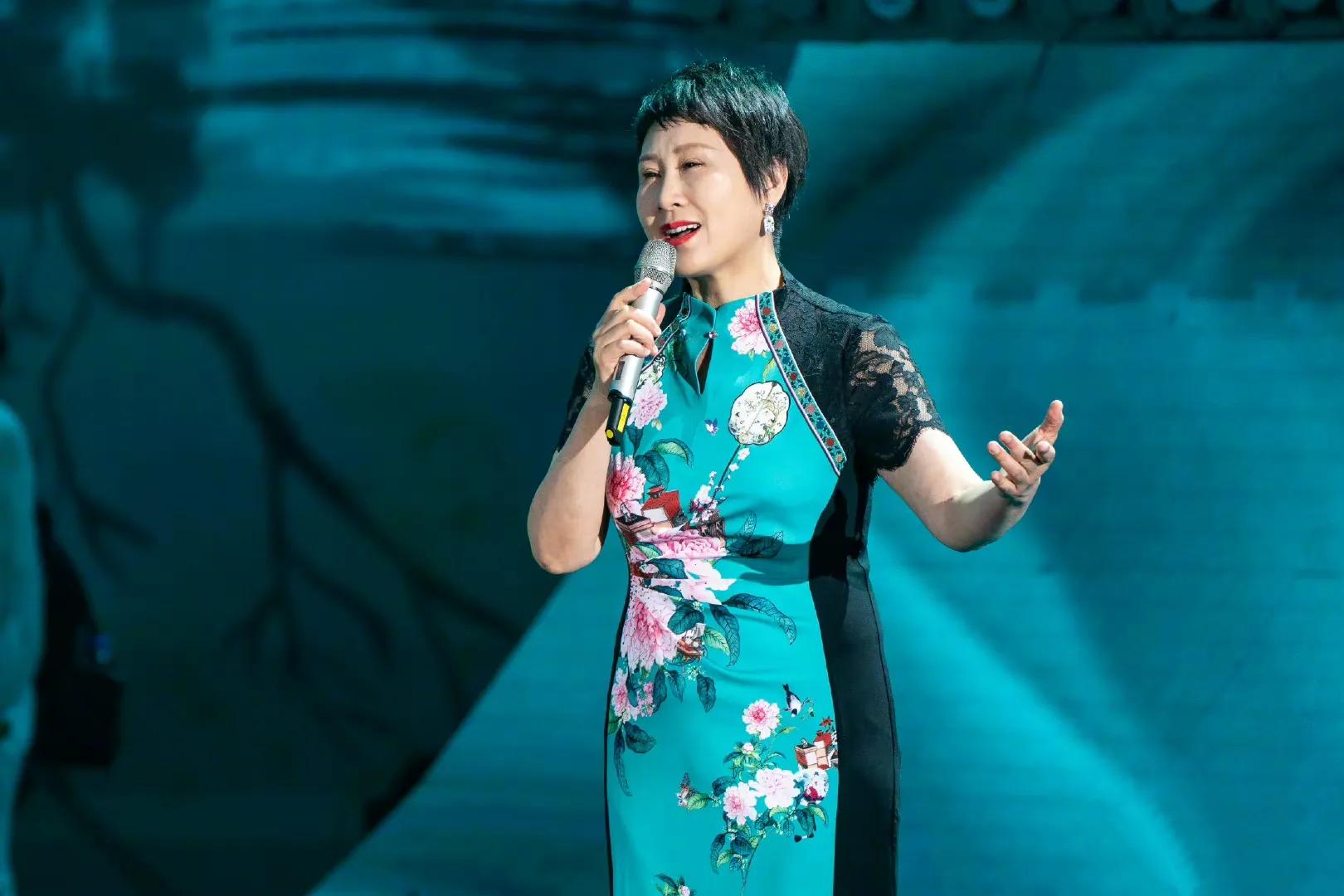 张凯丽的老公是谁 张凯丽老公是西安人-春田百科