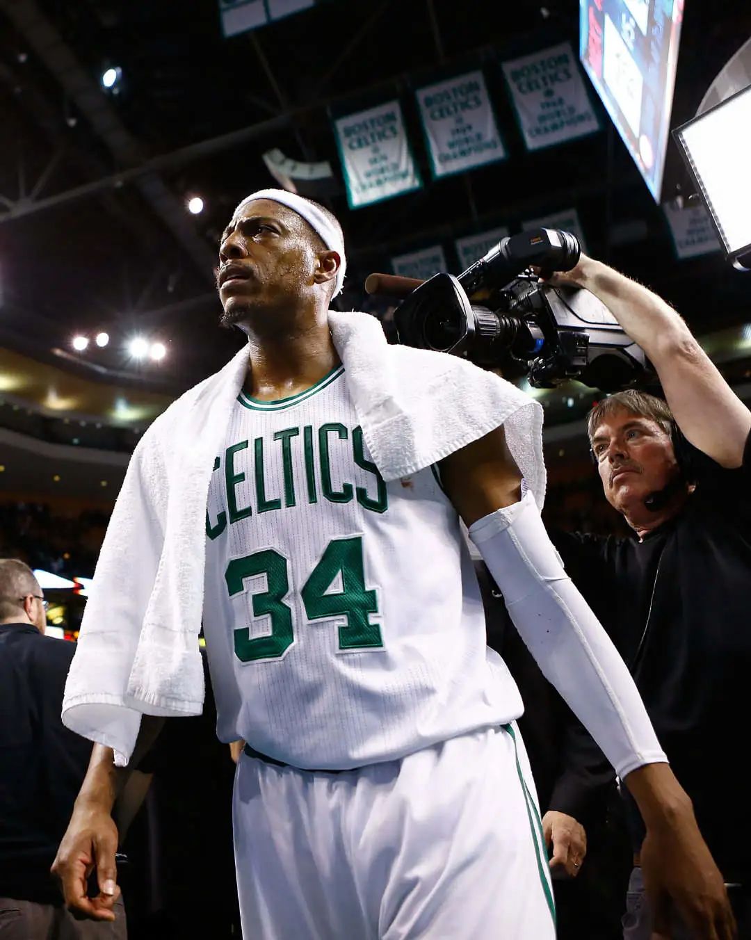 保罗皮尔斯球鞋(把詹姆斯从骑士打到热火的男人!