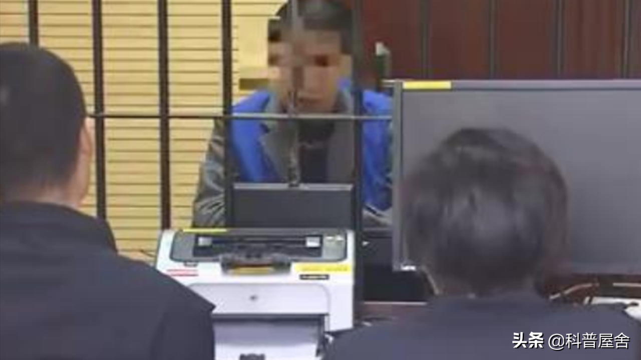 2019年，上海90后小伙盗窃内衣成瘾，女报案人哭诉：无衣可换