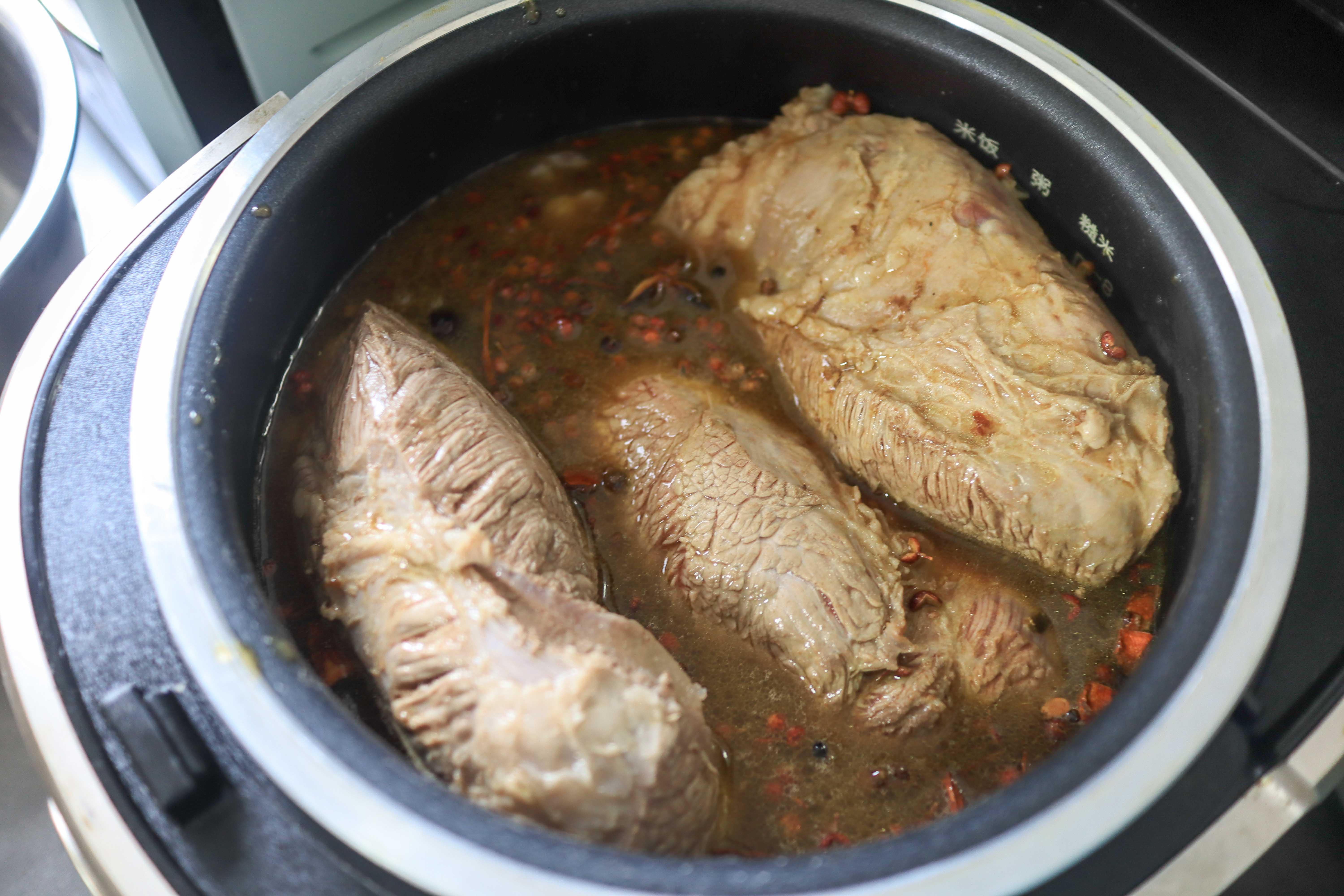 卤牛肉的3种吃法，卤一顿能吃一周，一日3餐变着花样解馋了
