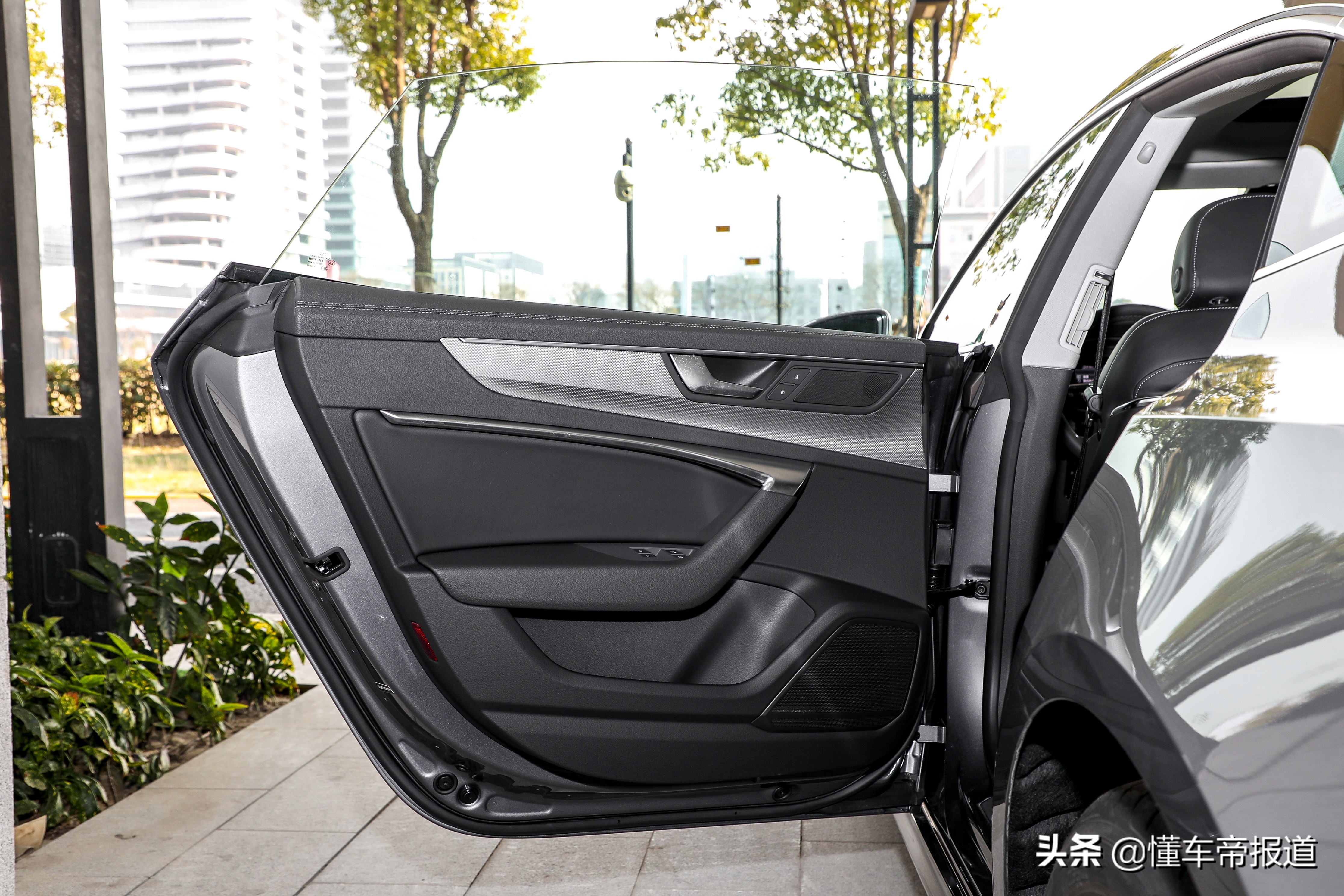 试驾 | 还在考虑5系、A6L、E级？上汽奥迪A7L 45TFSI四驱“真香”