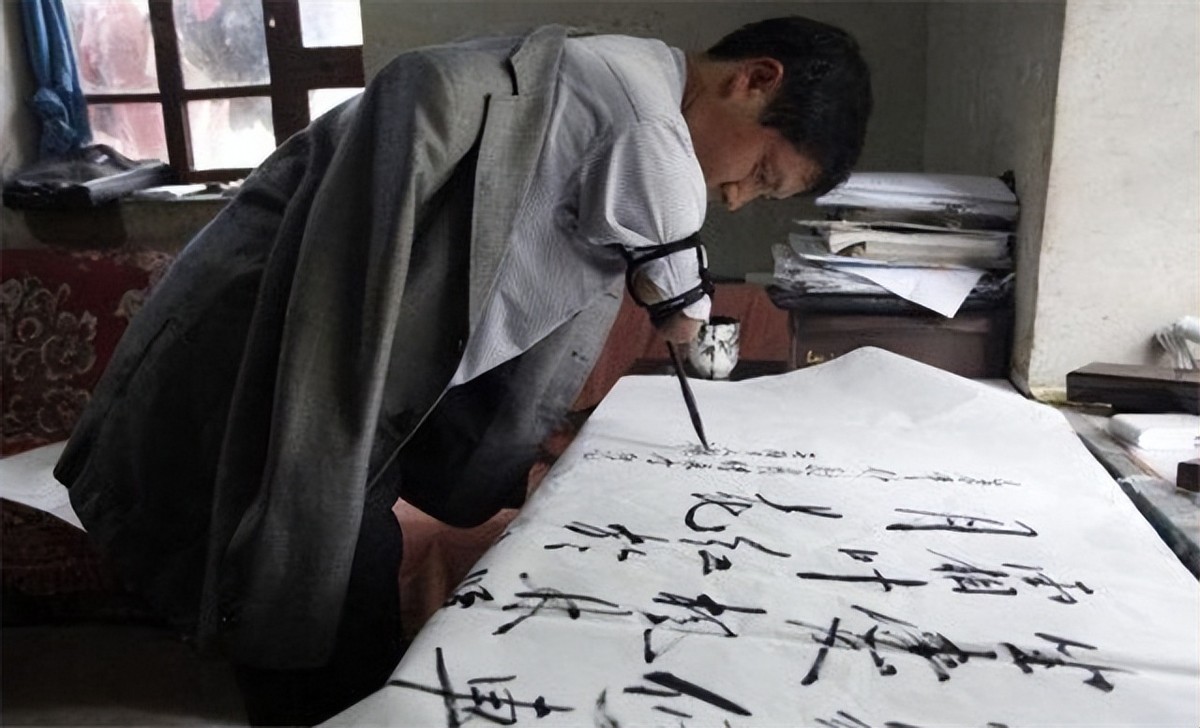 乡村无臂老师江声发：代课18年无法转正，肢体残疾不应该是障碍