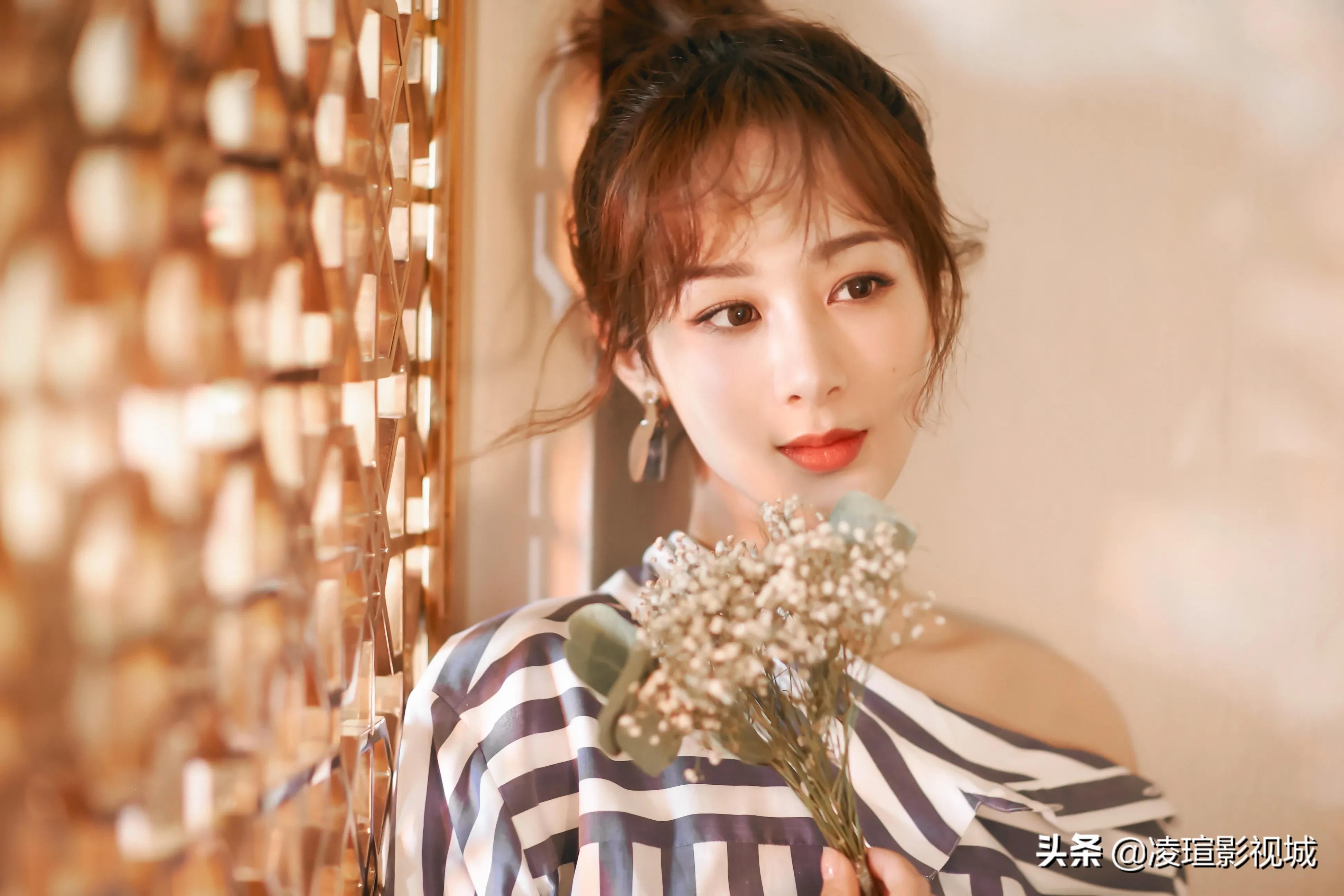 明星壁纸图片分享：杨紫（1）