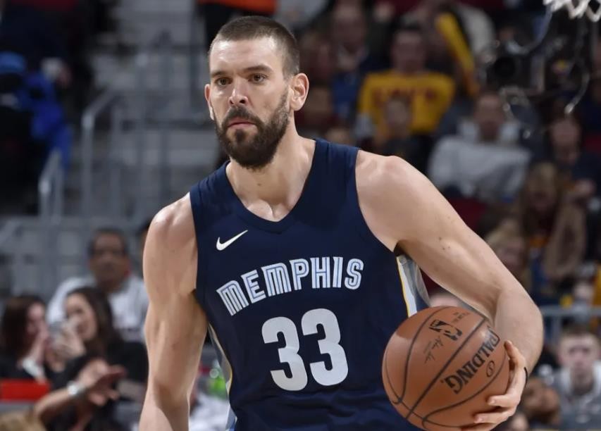 内线是什么位置（控卫型中锋！盘点NBA传球能力最强的十大内线：前三实至名归）