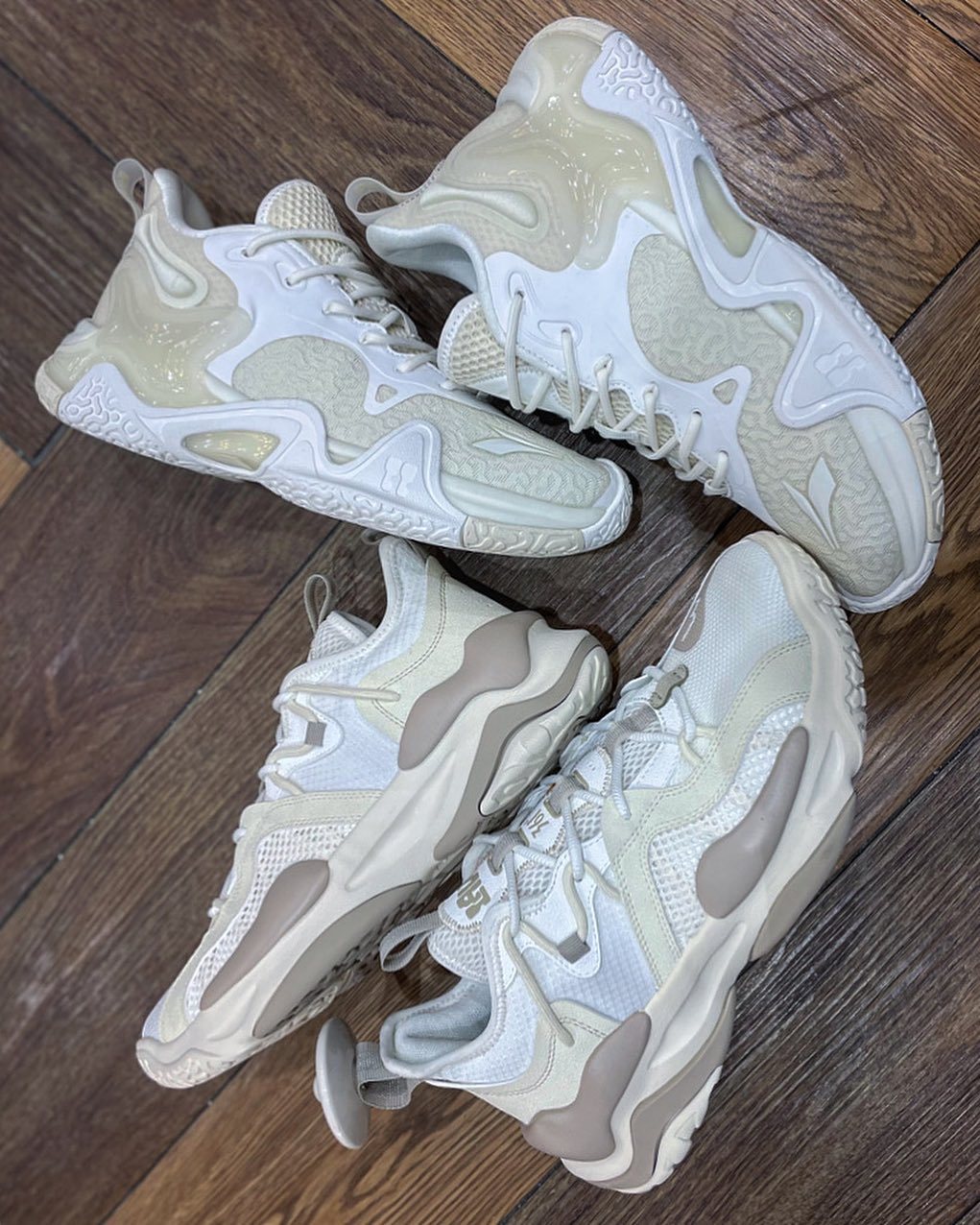 匹克和361篮球鞋哪个好（国产新品！匹克帕克4代回归，361度新鞋好帅，特步抄袭李宁驭帅？）