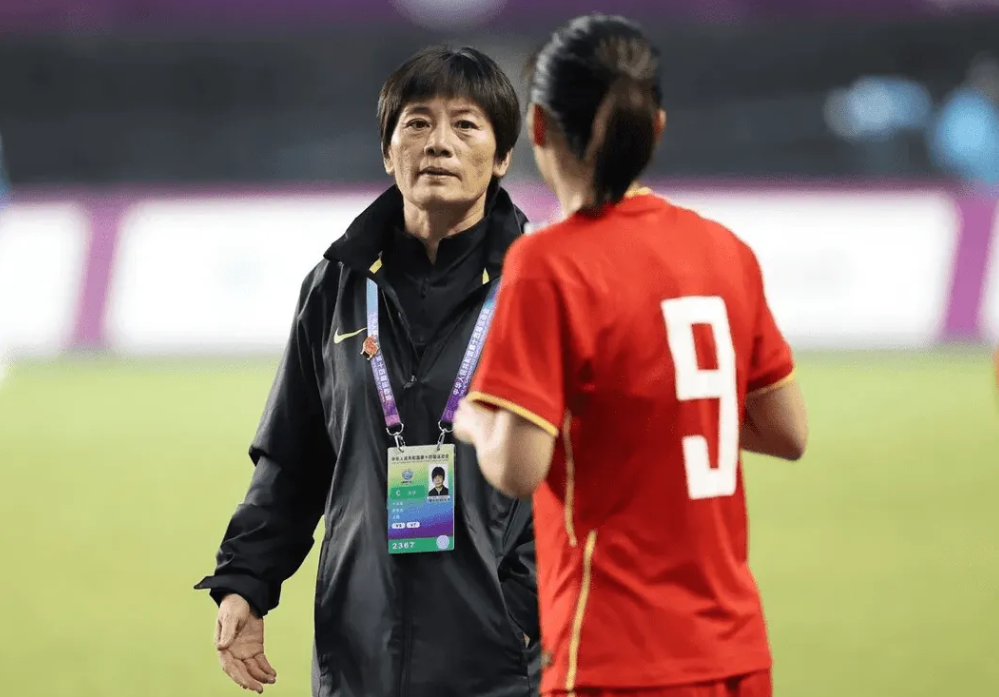 中国女足2比0(中国女足“核心”首败！开局23分钟0-3落后，日本国脚5分钟进2球)