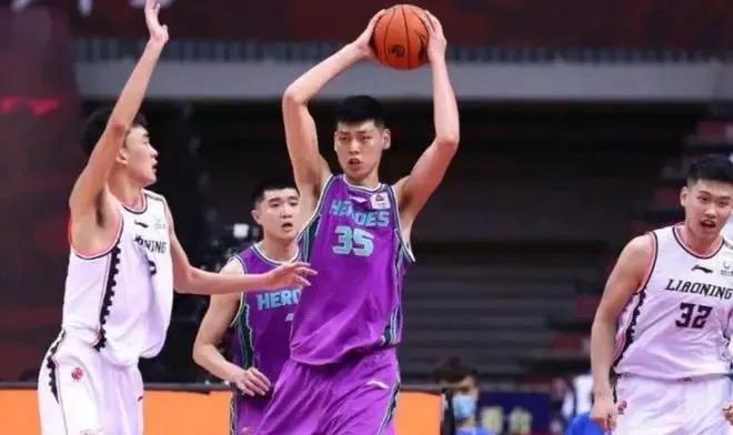 cba哪个新星最强（CBA下赛季青年球员十大高人！嘉豪最强，李禄瞳、徐昕潜力大）