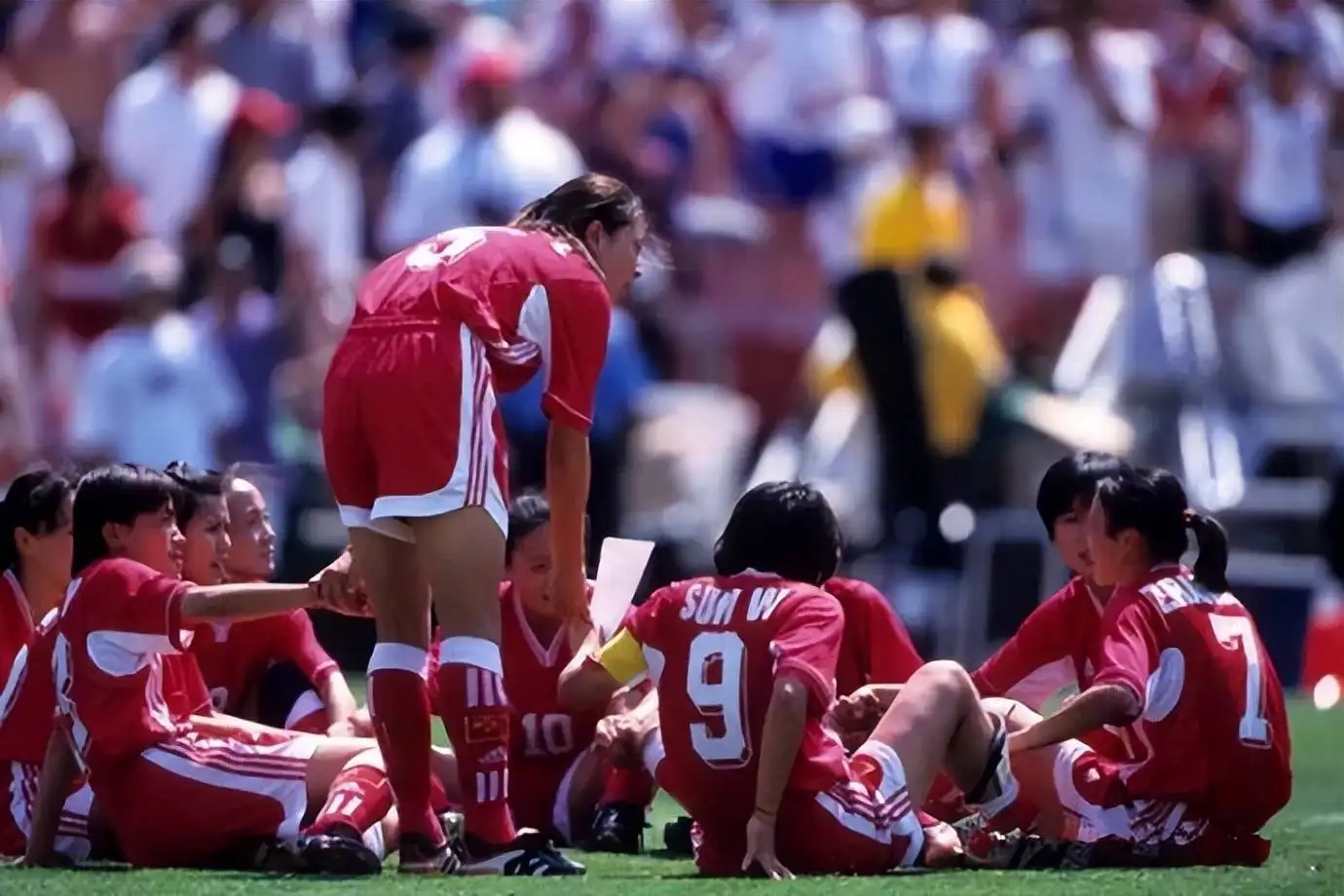 女足世界杯1999球员(温丽蓉:17岁进入国家队,1米64的后防核心,踢球