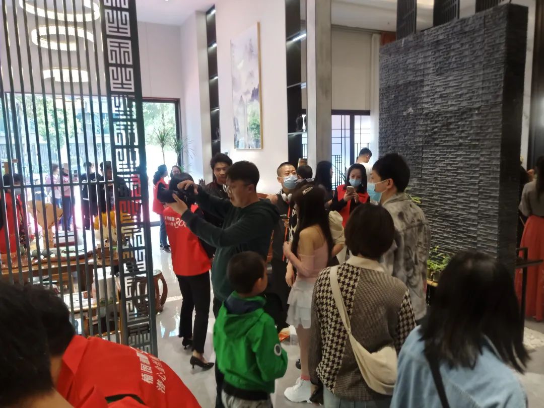 匠心品质，主打金丝楠木的“楠图雅”整装家居迎来终端大爆发