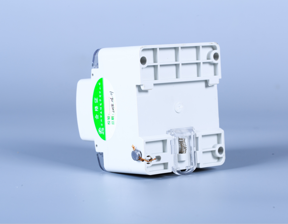 4P单相导轨式电表-远程预付费导轨式电表