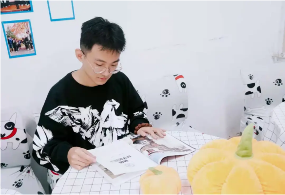 陕西“超帅”男学霸：排名专业前列，频频登上中央媒体，奖学金拿到手软！