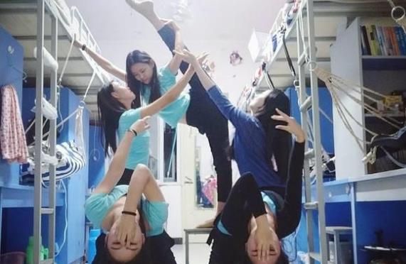 当代大学生封校日常，玩得不亦乐乎，网友：“秀儿”是你吗？