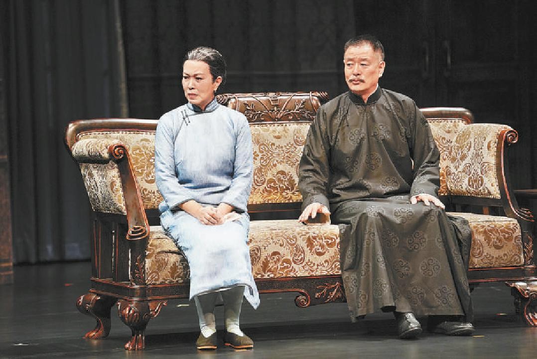 濮存昕“消失”的九年：丧弟又丧父，晚年不再演戏，只想照顾母亲