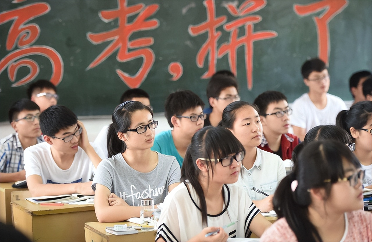 中国大学排名“大洗牌”，武大成黑马，11所双非院校进入百强