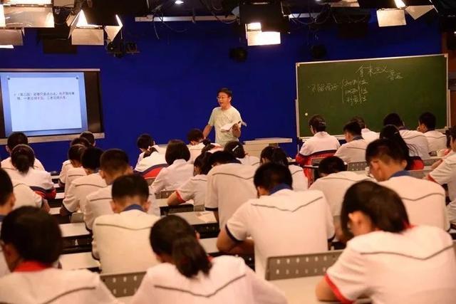 国内重点高校排名出炉，排在前50的这些中学，分别来自这些省份