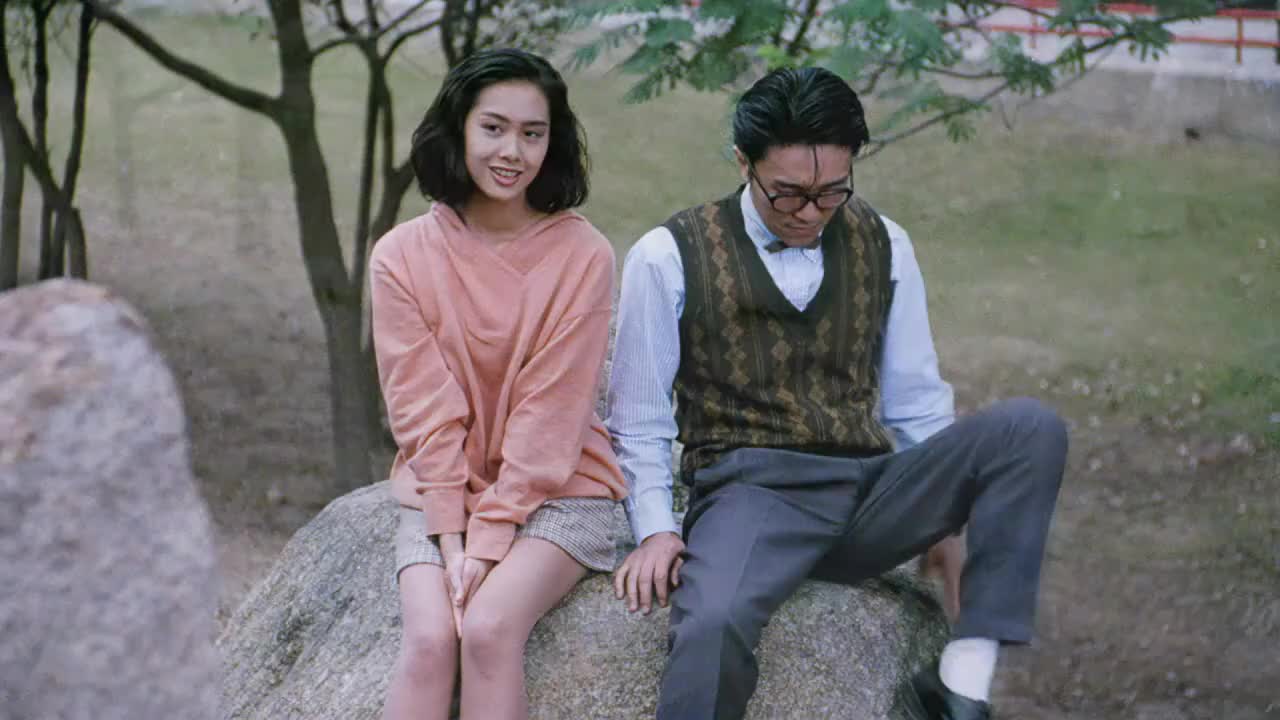 52岁的朱茵:住深山残屋,开97年的破车,活成了娱乐圈李子柒