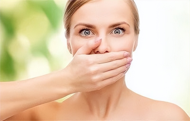 胃病是拖出来的？医生提醒：若出现“3多、2痛”，最好查下胃镜