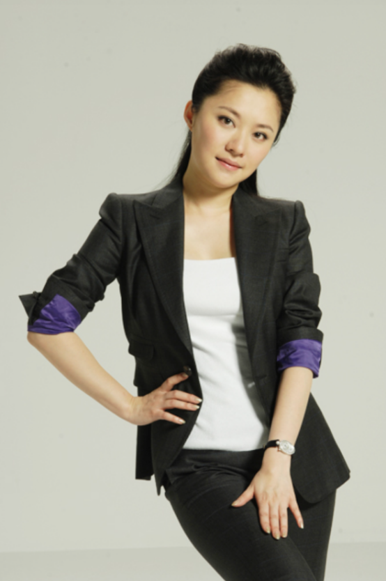 至今还单身的8位央视女主持人，情史个个简单，最大57岁最小29岁