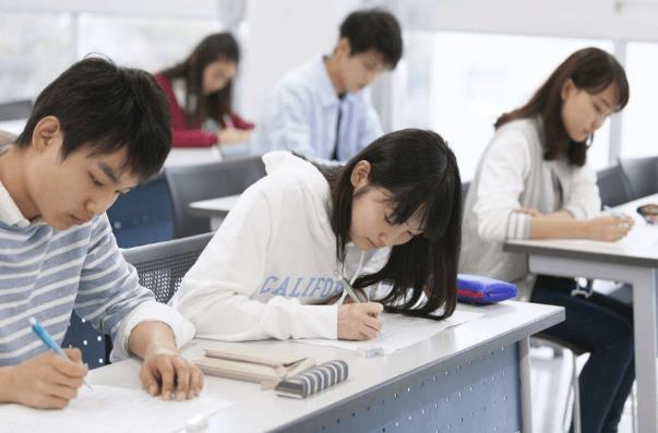 一优秀专科生应聘时遇冷，专科生到底算不算大学生？官方给出解释