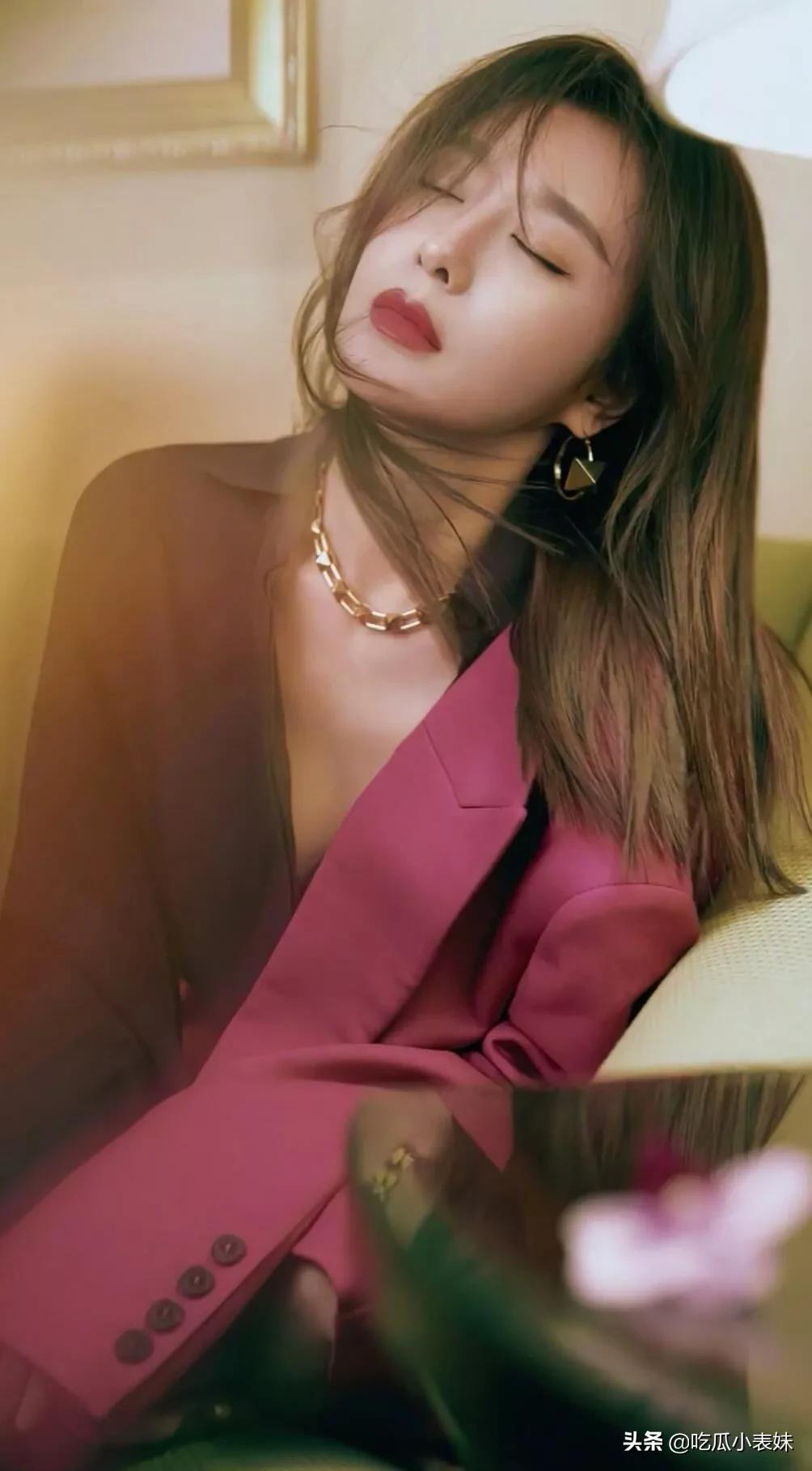 秦岚，美艳绝伦，网友：我的女神