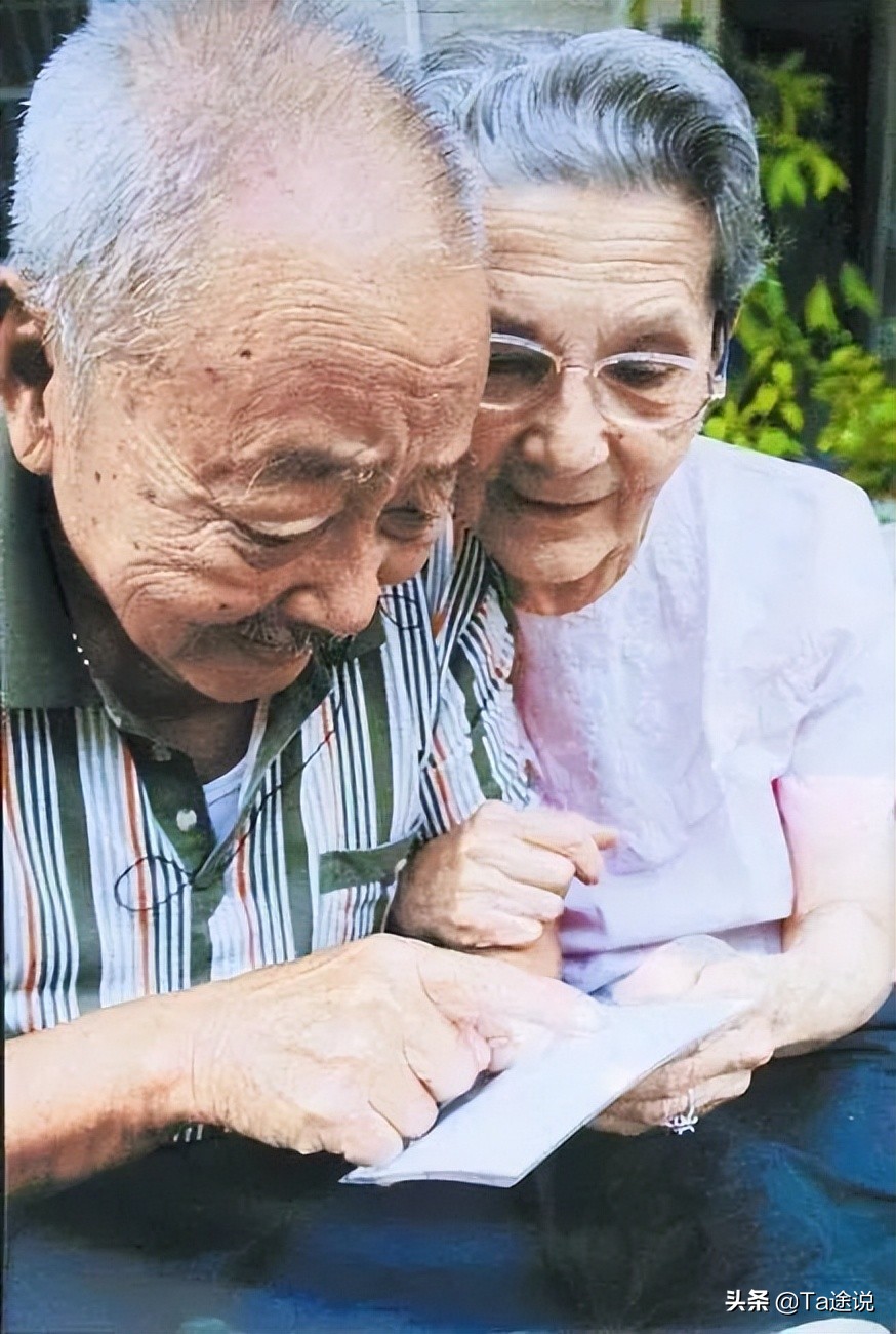 26岁法国女孩爱上中国已婚男人，单身苦等55年后，83岁嫁给心上人