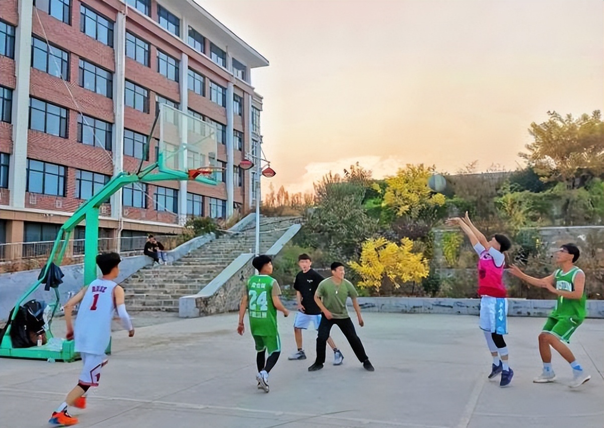 天津很有迷惑性的大学，毕业证如同废纸一张，已被官媒点名批评