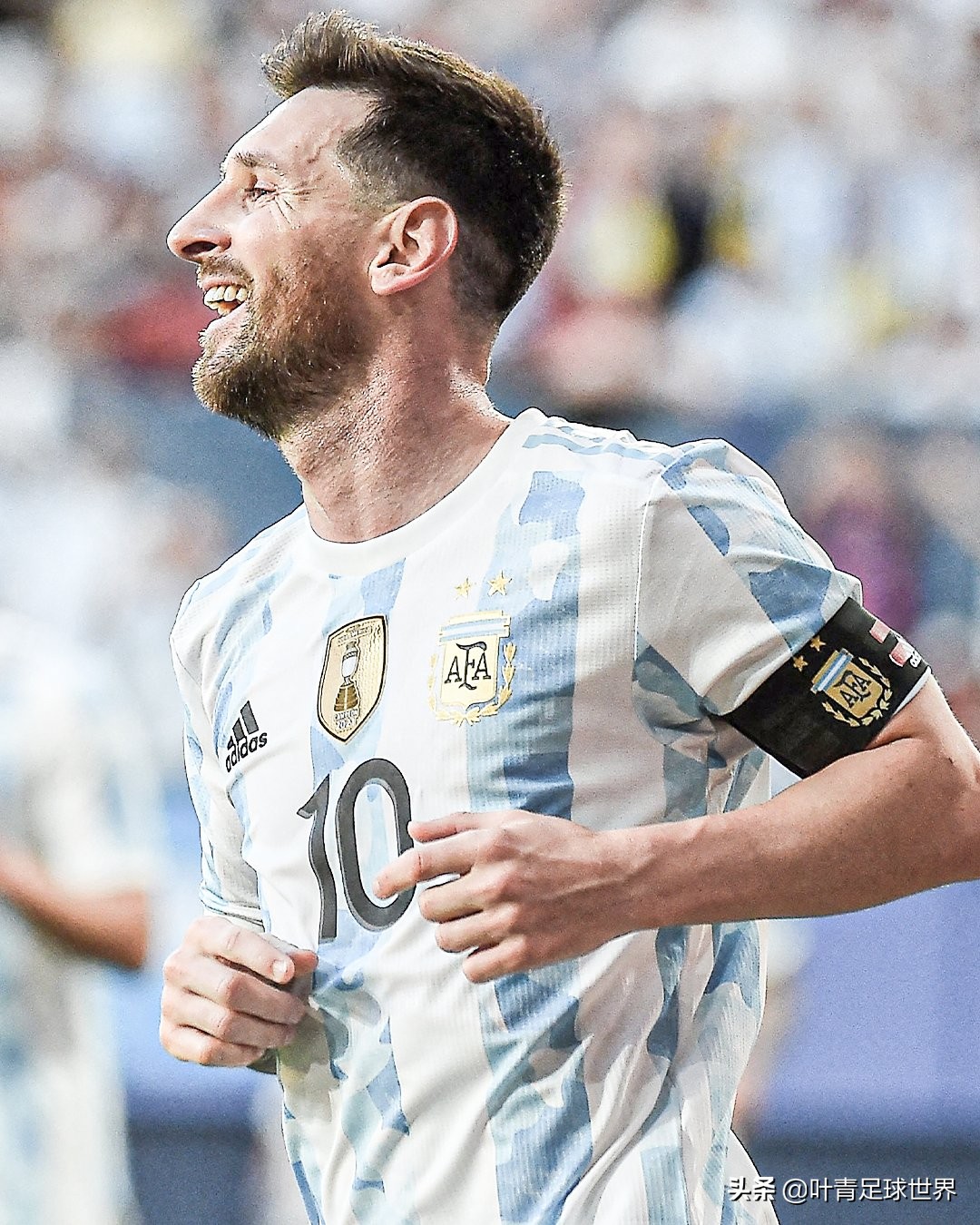 梅西上演帽子戏法的球队（3次打死角，第56帽！梅西笑开了花：767球，一夜超越贝利）