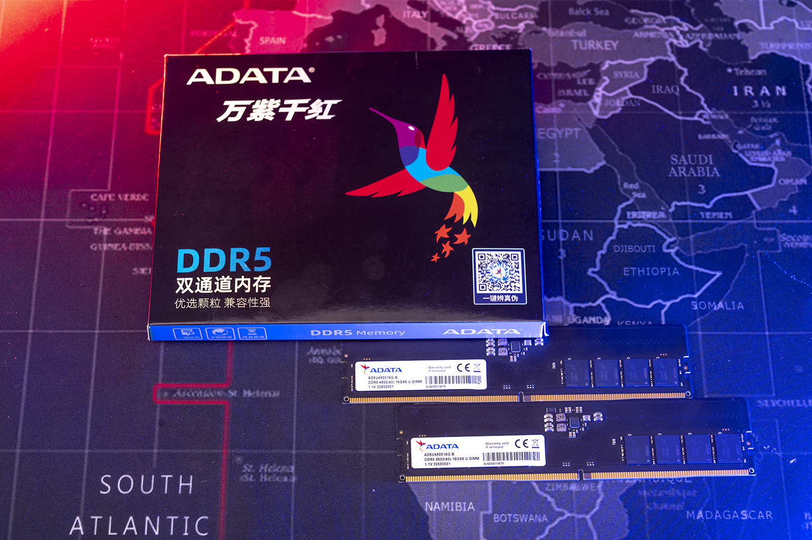 将高性能释放为生产力，高带宽DDR5带飞十二代酷睿平台