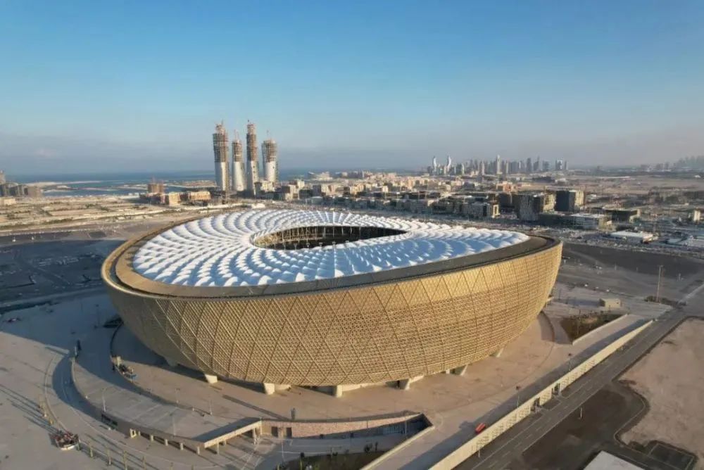 卡塔尔世界杯是哪个城市(卡塔尔世界杯8座地标性场馆实景图，一探体育场背后的设计巧思)