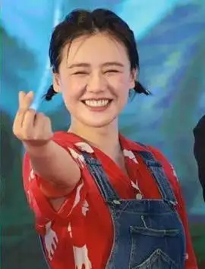 刚出道惊为天人，红了却灵气全无，娱乐圈就这么毁美人？