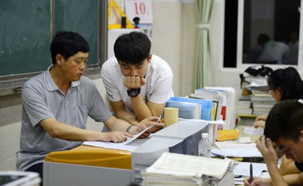 高考失利该不该“复读”？过来人讲述亲身经历，有些人想错了