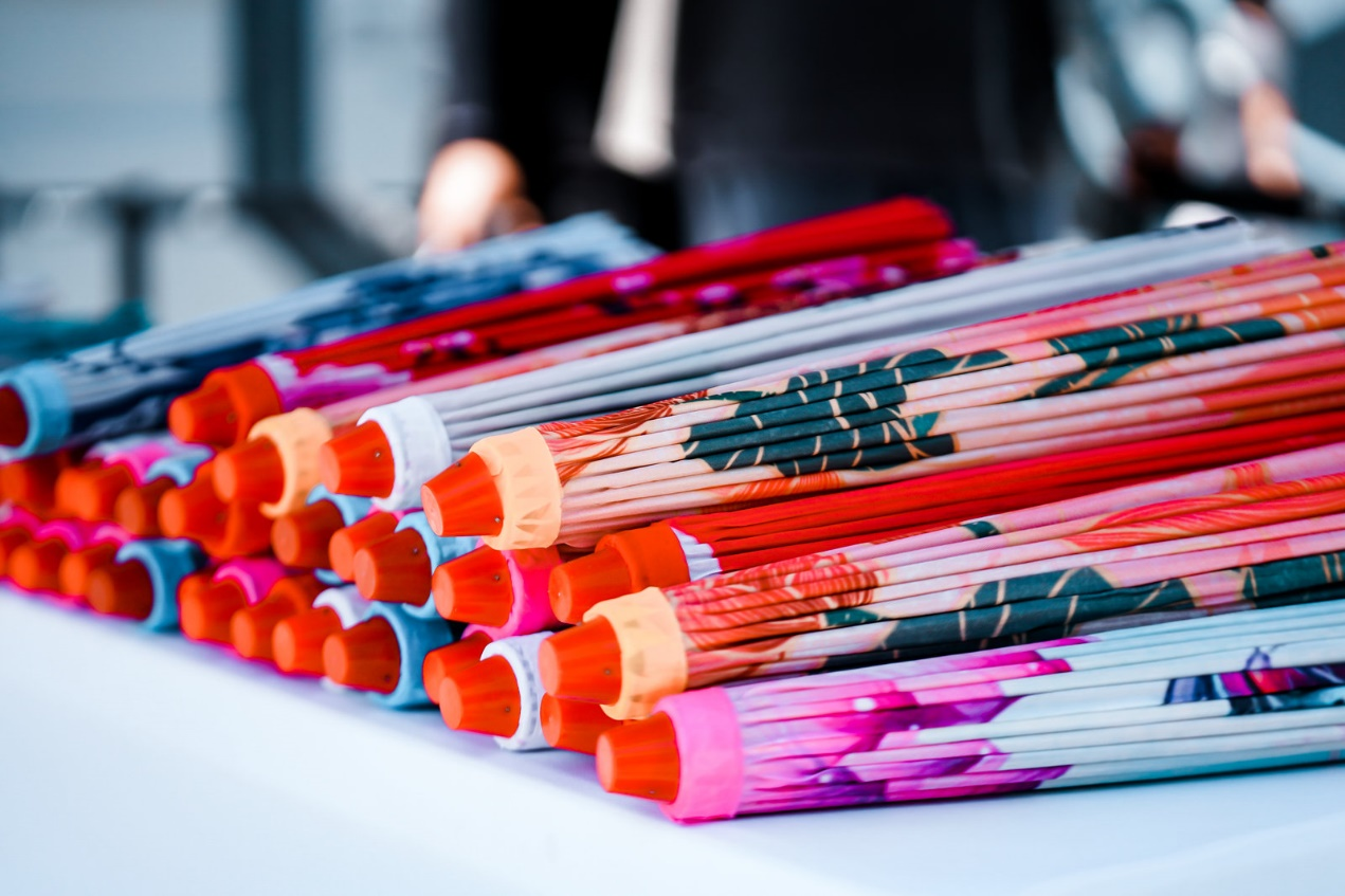 西湖畔探秘千年情缘，极狐“先行者号”太空舰问道杭州天堂