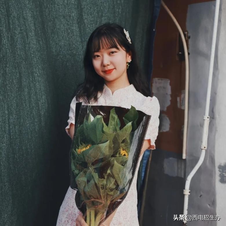 陕西“女神”学霸：54门课满绩，连续3年专业第一，保研顶尖985