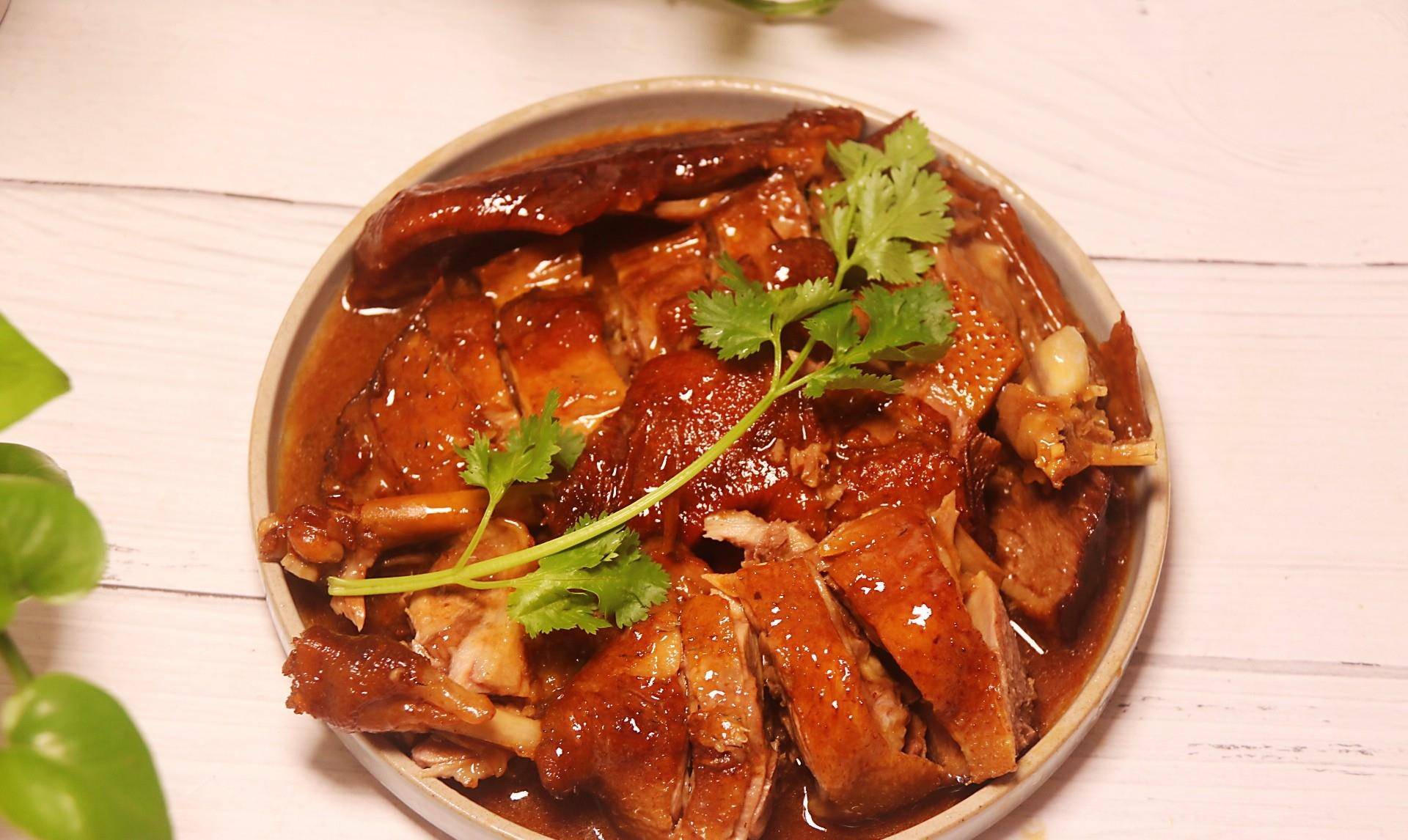 图片[1]-【酱油鸭肉】做法步骤图 怎么都吃不腻 特香-起舞食谱网