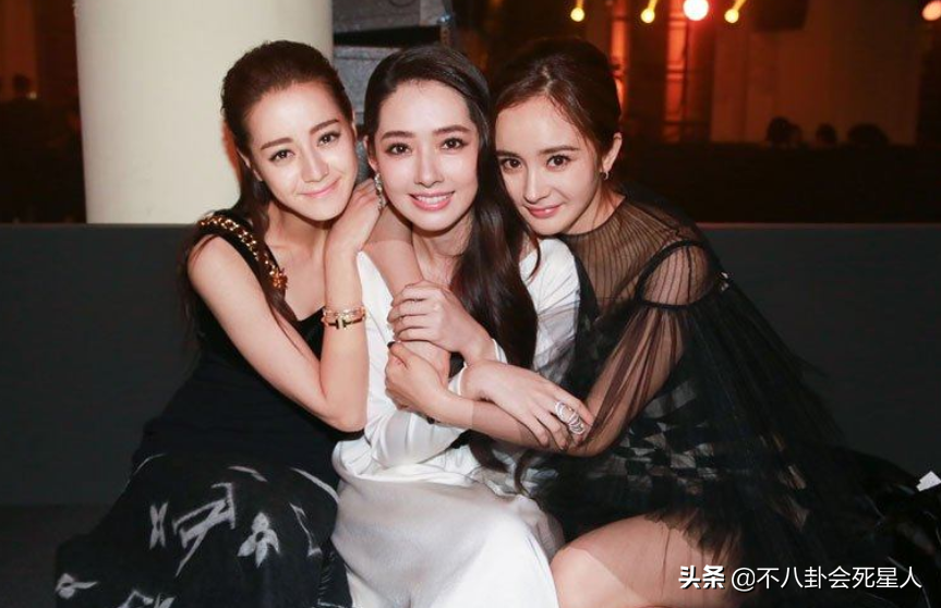 单看个个是美人，合照却开“大头特效”，这些女星被“虐惨”