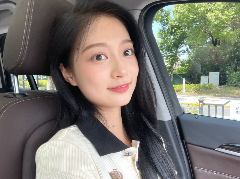 “中传学霸”校花冯琳，被复旦大学保研，复试成绩单已出炉