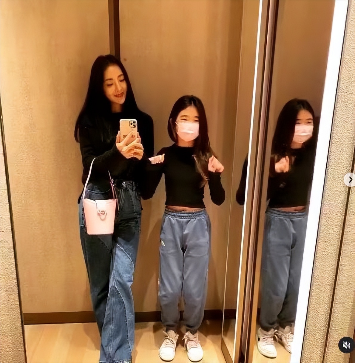 曹格11岁女儿近照曝光，染发戴戒指还化妆颜值加分，气质却遭吐槽