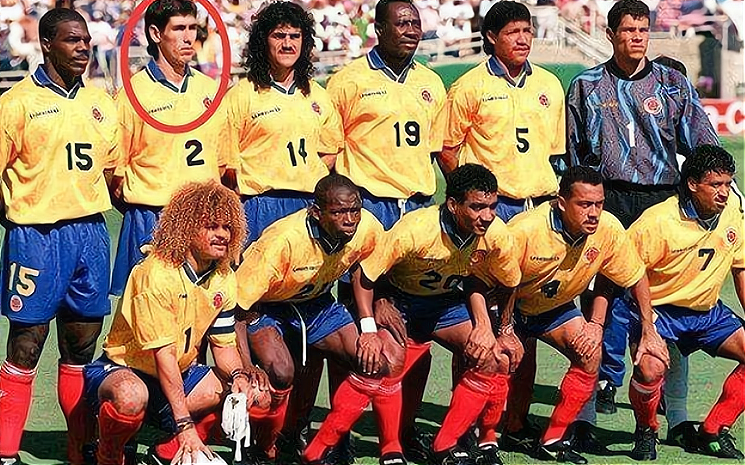 因乌龙球被杀的球员有哪些(1994年世界杯足球赛，哥伦比亚球员踢了一个致命乌龙球，回国被杀)