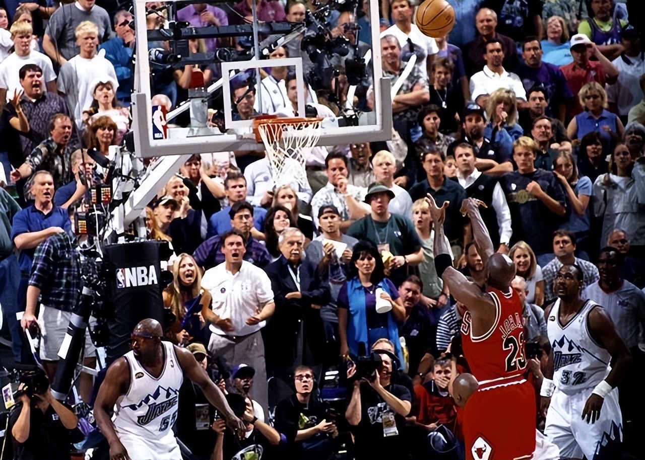 乔约翰逊绝杀能力（伟大的传奇！盘点NBA压哨绝杀次数最多的球星：詹姆斯位列第四）