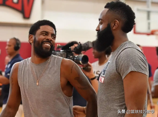 为什么看nba打球这么轻松(一招鲜，吃遍天！哈登打球怎么这么轻松？)