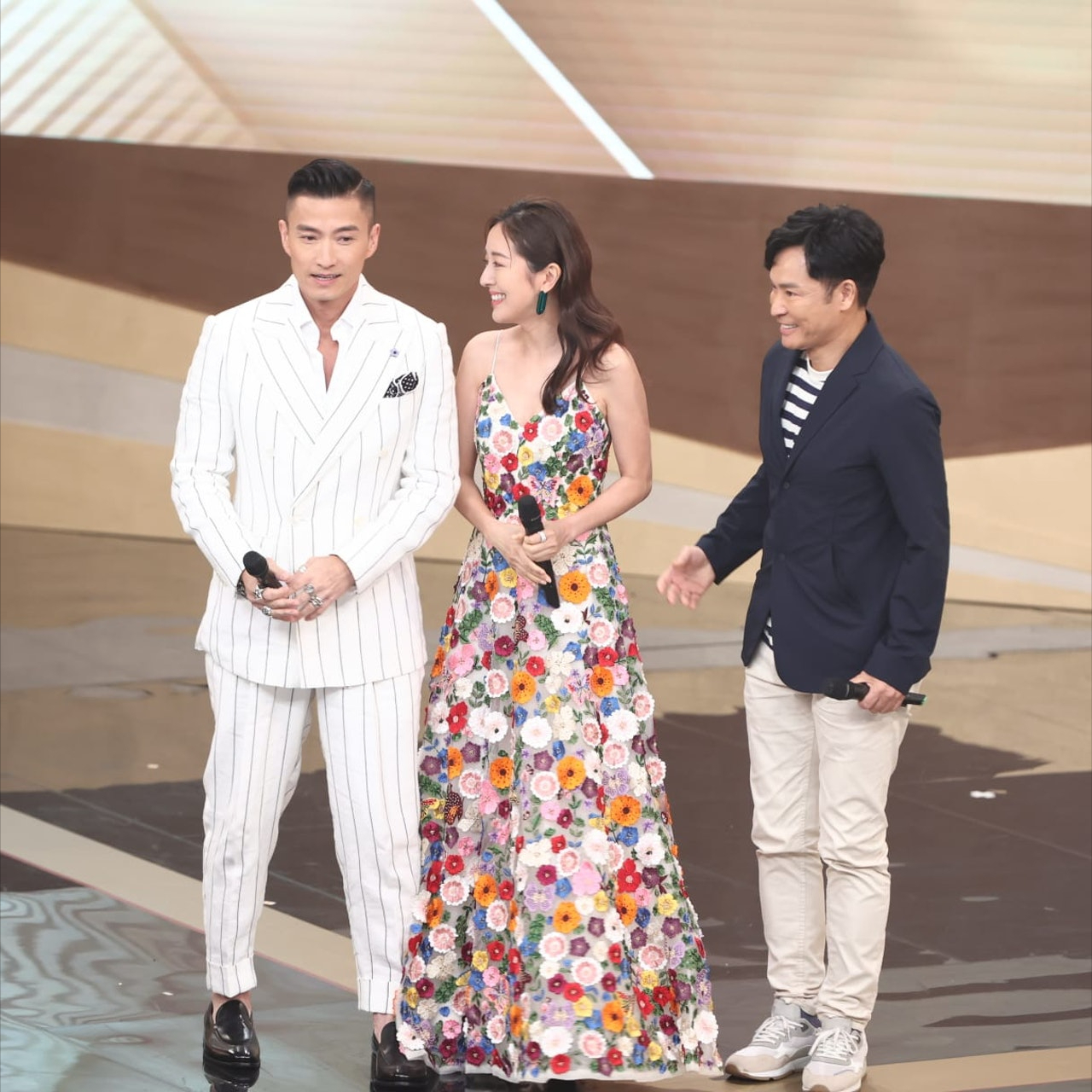 TVB宣布下半年播出六部重头剧，经典节目《奖门人》惊喜回归
