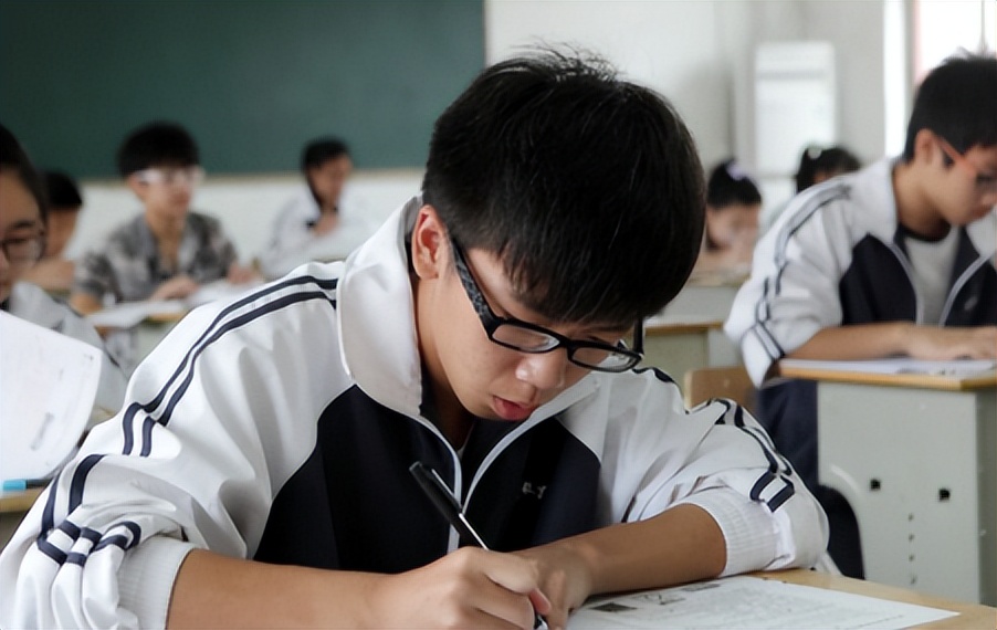 河南中考出现“新调整”，除考试时间变动外，对普高招生也有限制