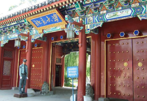 985高校“排行榜”出炉，清华大学无缘榜首，华中科大成为黑马