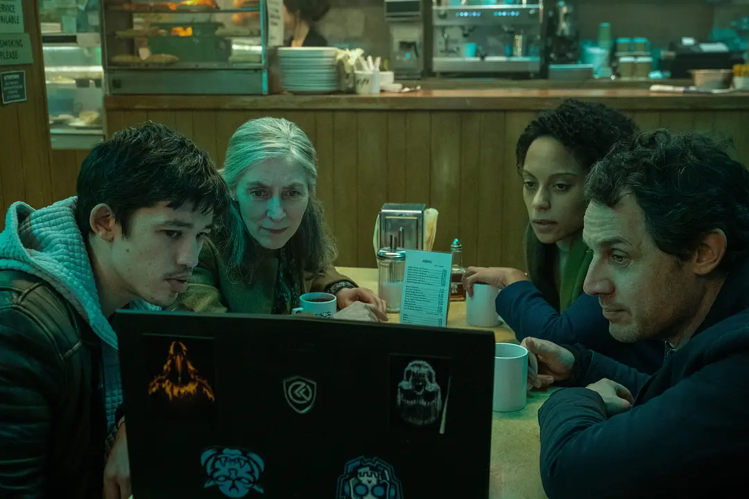 一部特工剧集，道尽职场辛酸，2022高分英剧《流人》