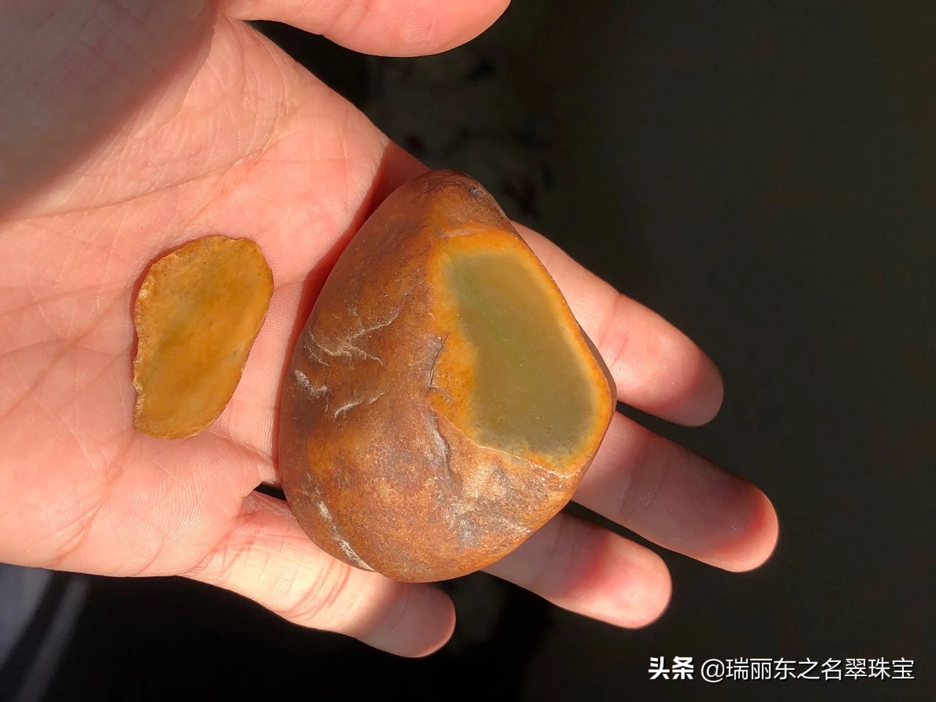 怎么选翡翠原石(什么样的翡翠原石适合新手？新手如何挑选？)