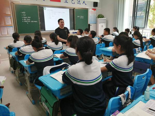 “985院校”排行榜出炉，清华不再是榜首，华中科技大学跻身前十