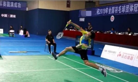 羽毛球场地有多宽（羽毛球运动小知识加油站（场地数据及比赛规则））